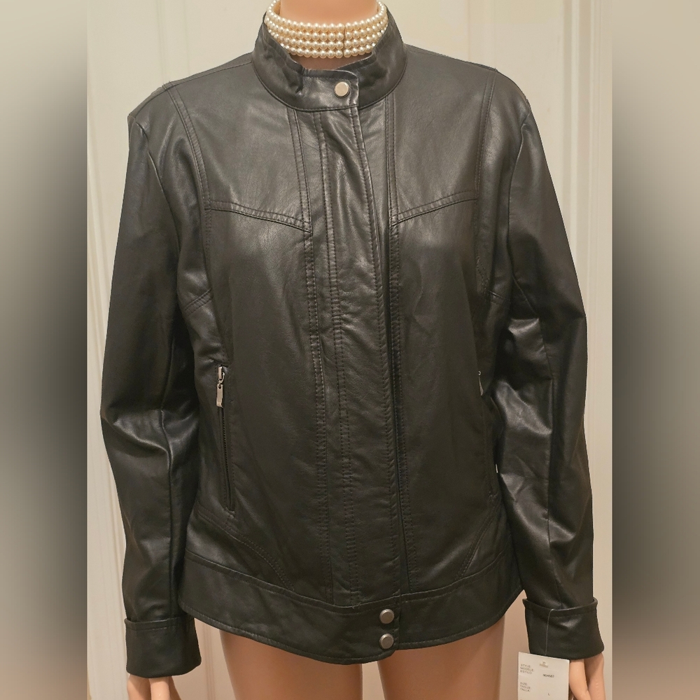 NEW Bernardo Women's Classic Black Faux Leather Jacket